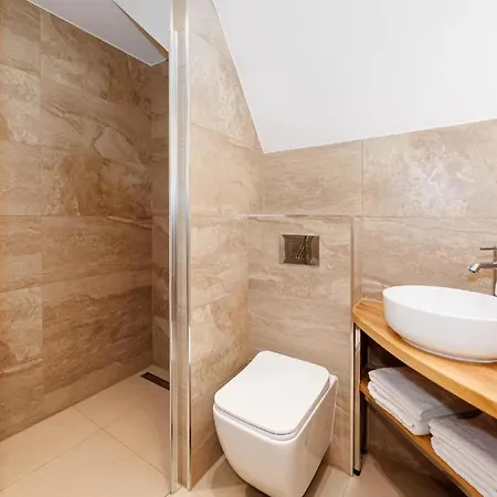 Apartment - - Mountain View *