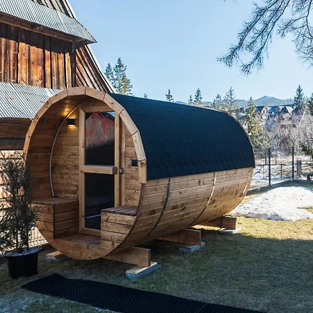 - - Mountain View Apartment *