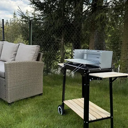 - - Mountain View Apartment *